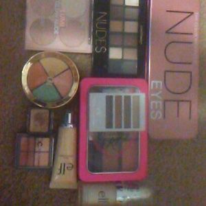 Im selling all these makeup stuff